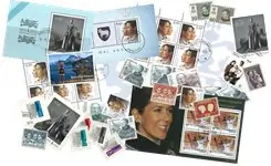 Autentyczny Koningshuis met Koningin Margrethe en Kroonprins Frederik- 25 postzegels en 5 souvenirvelletjes