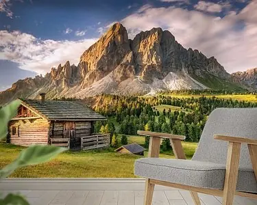 Alpenhut op een alpenweide in de Alpen \\/ Dolomieten in Italië Ekspresowa dostawa