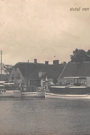 Oude Wetering Fotokaart Hotel v.d. Bosch 1920 Kaag Braassem Jachten Scheepvaart HC61300 Premium