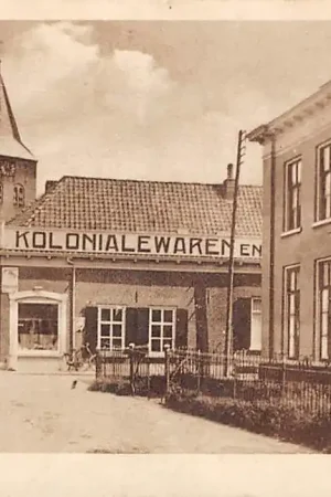 Zamów teraz Zelhem Dorpsgezicht met Pastorie en Winkel A.W. van Zadelhoff Koloniale waren 1931 Achterhoek HC61149