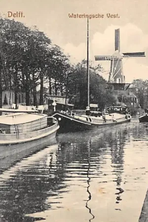 Tylko dziś Delft Wateringsche Vest Molen en binnenvaart schepen en spoorrails Spoorwegen HC60996