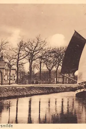 Smilde Langs de vaart te Hoogersmilde met binnenvaart schepen 1941 Midden - Drenthe HC60896 Oferta