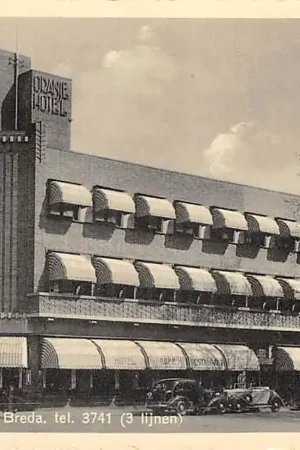 Darmowa dostawa Breda Oranje Hotel t.o. Station Auto's HC60831