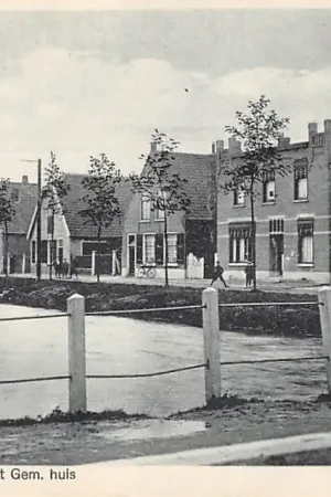 Najlepsza cena 's-Gravendeel De Kreek met Gemeentehuis Hoeksche Waard HC60044