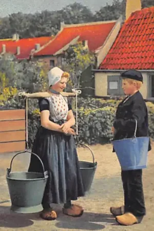 Oryginalny Zeeland Melkmeisje en boerenknaap Kind Vintage Klederdracht 1921 HC59863