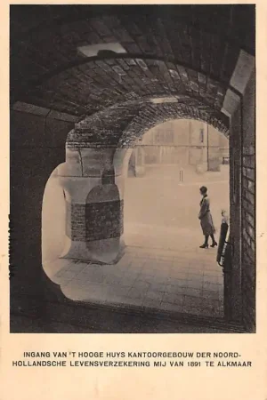 Alkmaar Ingang van 't Hooge Huys Kantoorgebouw der Noord-Hollandsche Levensverzekering Mij van 1891 Reclame HC59722 Popularny