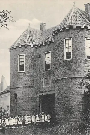 Montfoort Kasteel Huis Montfoort met kinderen op de toegangsbrug 1910 HC59348 Zamów teraz