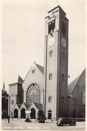 Alphen aan den Rijn Ned. Hervormde Kerk met auto 1952 HC59200 Wysoka jakość