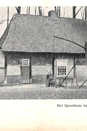 Het Spookhuis bij Borne Twente 1907 Boerderij met boerin aan de waterput HC58776 Niska cena