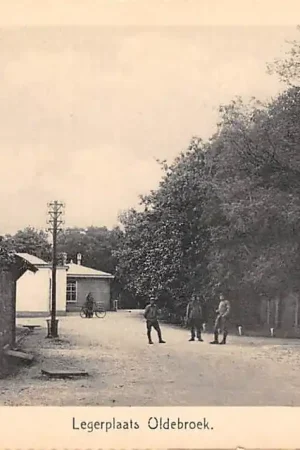 Legerplaats Oldebroek Kazerne Soldaten Militair Veluwe HC58121 Wysoka jakość
