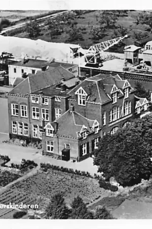 Vreeswijk Prins Hendrik school Internaat voor schipperskinderen 1952 Luchtfoto Scheepvaart HC57742 Tylko dziś