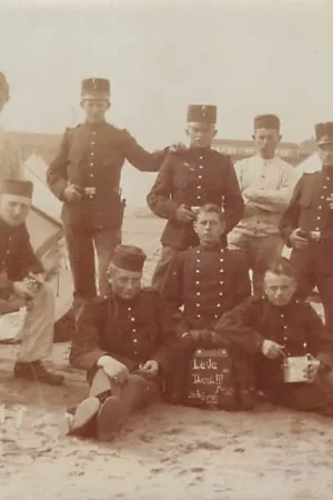 Ede 1910 Fotokaart Groeten uit Kamp Ede Leve (de) Dienst!!! (meisjes) 28 Aug 1910 Soldaten Militair HC57156 Nowość