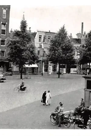 Tani Enschede Markt 1954 Auto HC57152