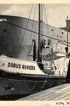 Den Helder H. Ms. Pelikaan en Dorus Rijkers reddingboot Marine Scheepvaart 1952 HC57103 Niska cena