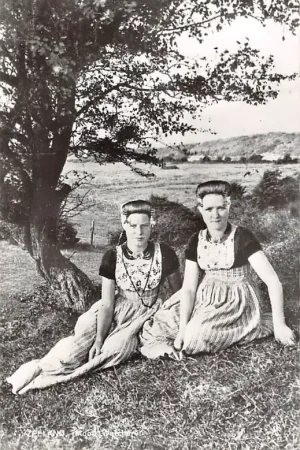 Zeeland Mooi Walcheren Vrouwen in klederdracht Vintage 1967 HC56995 Darmowa dostawa