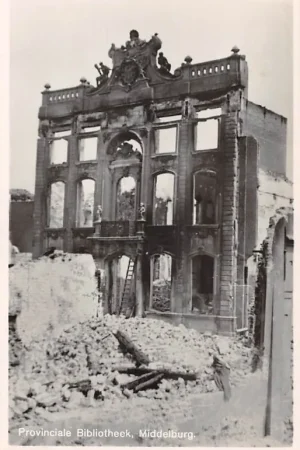 Middelburg Provinciale Bibliotheek na bombardement Mei 1940 Walcheren WO2 HC56608 Wysoka jakość