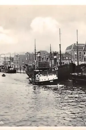 Vlaardingen Oude Haven met vissers en binnenvaart schepen VL53 1939 HC56586 Oferta