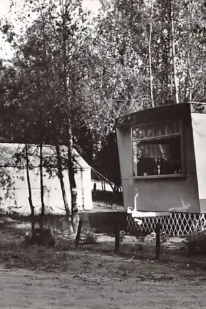 Tani Hoenderloo Camping Veluw's Hof Krimweg 154 met caravans en vouwwagen Veluwe HC56199