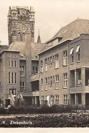 Promocja Raamsdonksveer R.K. Ziekenhuis 1931 Geertruidenberg Noord-Brabant HC56027