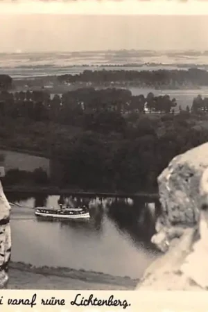 Maastricht Gezicht op de Maasvallei vanaf ruïne Lichtenberg HC56019 Rabat