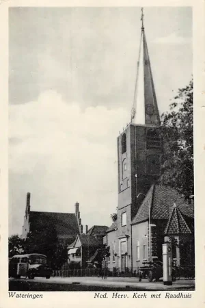 Wateringen Ned. Hervormde Kerk met Raadhuis en auto bus 1940 Westland HC55908 Oryginalny