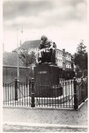 's-Gravenhage Den Haag Standbeeld Spinoza Monument HC55857 Autentyczny