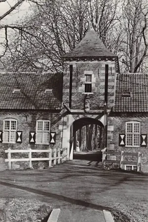 Gemert Kasteel Poortgebouw met ophaalbrug Paters van de H. GeestBakel HC55708 Oryginalny