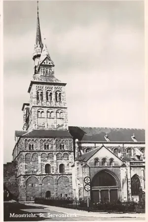 Najlepsza cena Maastricht St. Servaas kerk HC55756