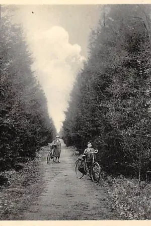 Hoogeveen Laan in Spaarbankbosch Kind met fiets 1935 Drenthe HC55520 Popularny