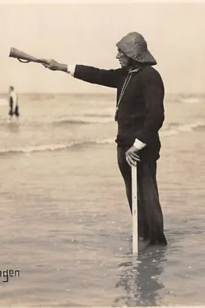 Promocja Scheveningen Fotokaart Strandwacht Badmeester in zee 's-Gravenhage HC54597