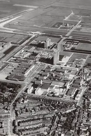 Delft Technische Hogeschool 1970 KLM Luchtfoto nr. 75526 HC54594 Ekspresowa dostawa