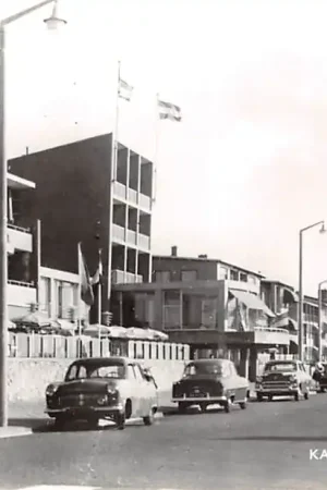 Popularny Katwijk aan Zee Boulevard Auto HC54557
