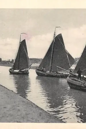 Harderwijk Binnenvarende botters vissers schepen 1947 Scheepvaart HC54452 Wyprzedaż