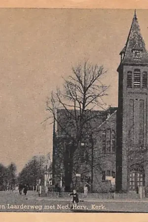 Hilversum Eemnesser- en Laarderweg met Ned. Hervormde Kerk 1945 HC54395 Premium