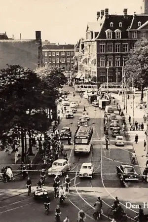 's-Gravenhage Buitenhof Vijverdam Auto Bus Tram 1957 HC54006 Tylko dziś