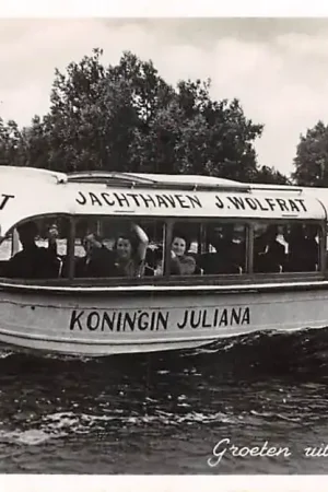 Promocja Loosdrecht Rondvaartboot Koningin Juliana Jachthaven J. Wolfrat Oud-Loosdrecht Scheepvaart Binnenvaart schepen HC53760