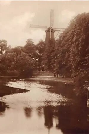 Leiden Rijnsburgerweg Molen en binnenvaart schip Vennemeer Type fotokaart HC53584 Oryginalny