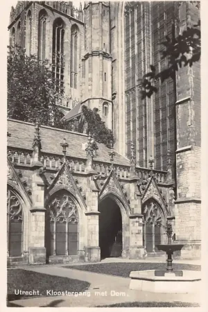 Rabat Utrecht Klooster gang met Dom HC53379