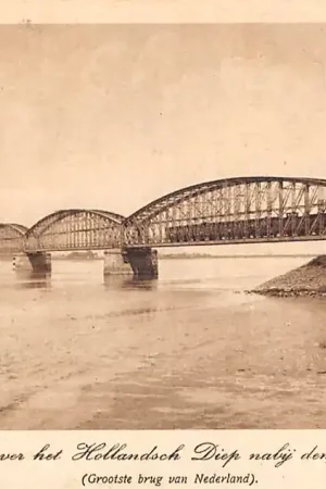 Bezpieczna płatność Moerdijk Spoorbrug over het Hollandsch Diep nabij den Moerdijk Met stoomlocomotief Treinen Eiland van Dordrecht Spoorwegen 1923 HC53326