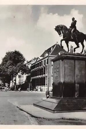 Wyprzedaż 's-Gravenhage Standbeeld Koning Willem II Monument Koningshuis 1940 HC53225