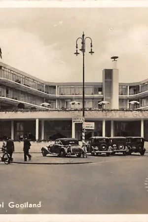 Hiversum Grand Hotel Gooiland met Taxi's Auto HC52758 Autentyczny