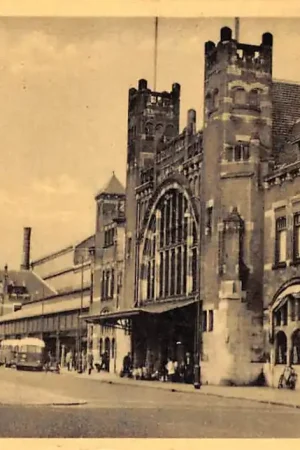 Ostatnia szansa Haarlem Station met auto bus 1954 Spoorwegen HC52027