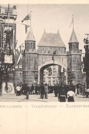 Amsterdam 1898 Souvenir Inhuldiging Koningin Wilhelmina Vinkenpoort Rapenburger Plein Koningshuis HC51646 Promocja