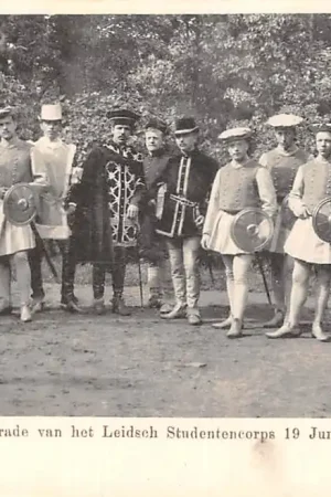 Leiden Maskerade van het Leidsch Studentenkorps 11 soldaten en edellieden HC51523 Bezpieczna płatność