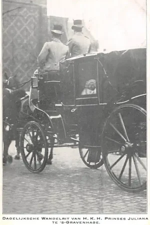 's-Gravenhage Dagelijksche Wandelrit van H.K.H. Prinses Juliana Koningshuis HC51513 Zwrot pieniędzy