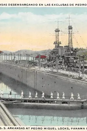 Bezpieczna płatność Panama Canal Navy Marines landing from U.S.S. Arkansas at Pedro Miguel Docks Militair Noord-Amerika HC51118
