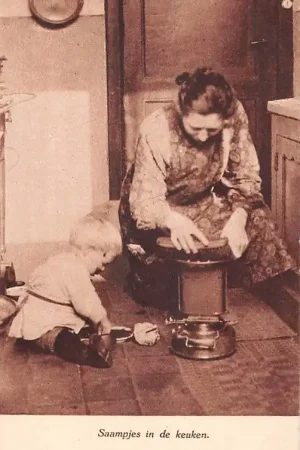 Fantasie Kind Moeder en peuter aan het schoenenpoetsen Vintage HC50486 Popularny