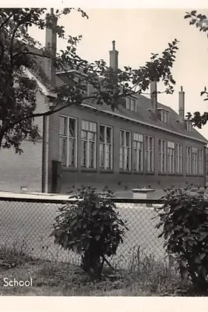 Ostatnia szansa Nieuw-Schoonebeek R.K. School 1944 Emmen Drenthe HC50088