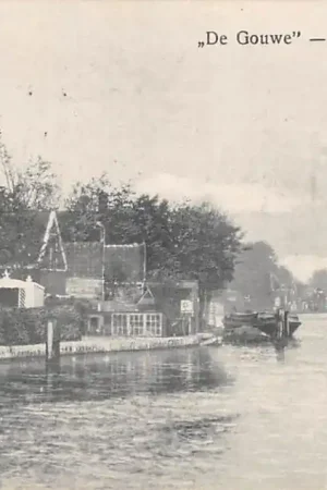 Waddinxveen De Gouwe met molens en binnenvaart schepenHC49758 Popularny