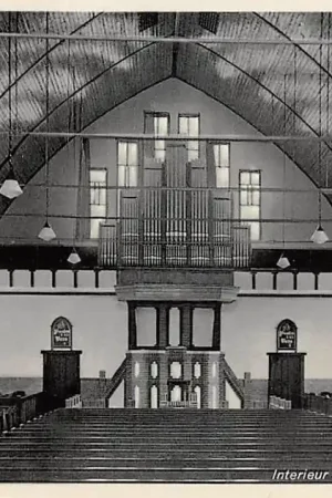 Dirksland Interieur Kerk Gereformeerde Gemeente met preekstoel en orgel 1942 Goeree-Overflakkee HC49579 Nowość
